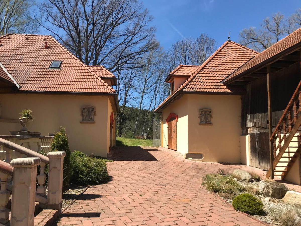 Zamecek Zdiky - Moderni Velky Apartman Bujanov Buitenkant foto