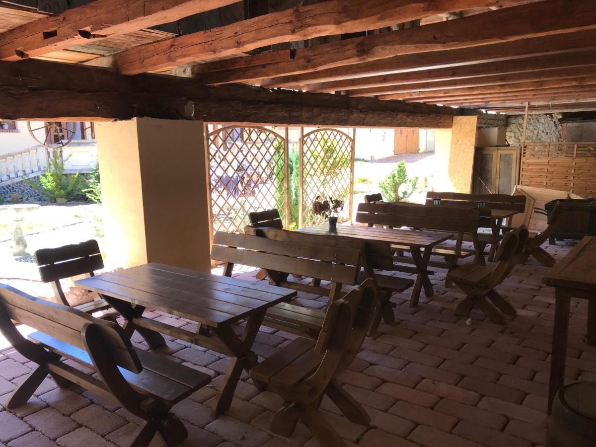 Zamecek Zdiky - Moderni Velky Apartman Bujanov Buitenkant foto