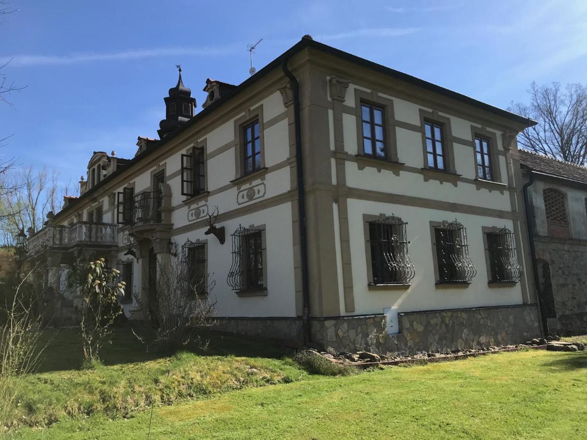 Zamecek Zdiky - Moderni Velky Apartman Bujanov Buitenkant foto